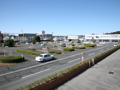 かなり大きな教習コースでのびのび運転しよう